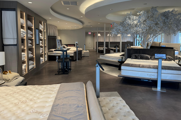 saatva viewing room - winter park, florida