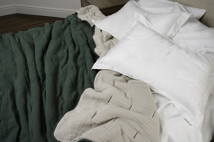 saatva aero quilt