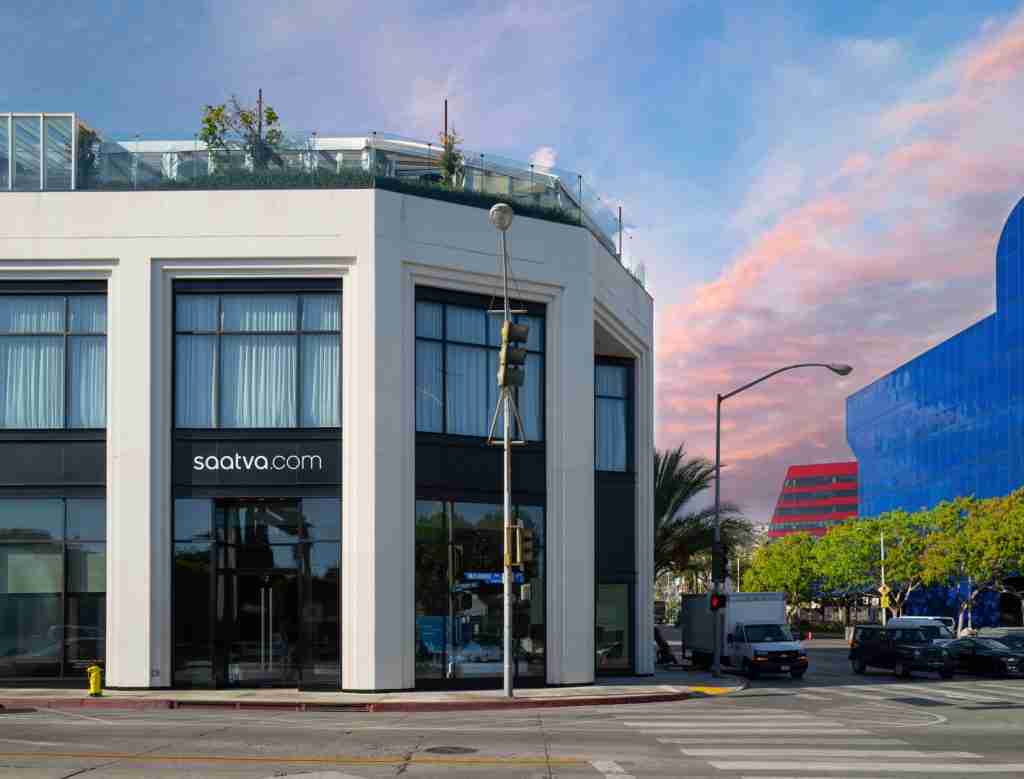 Saatva Los Angeles Storefront Left