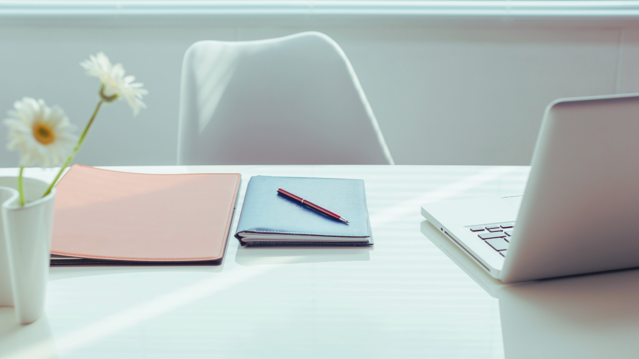 e71f3b3 7b60 3455 5ef3 c1c71d45b0 writing space